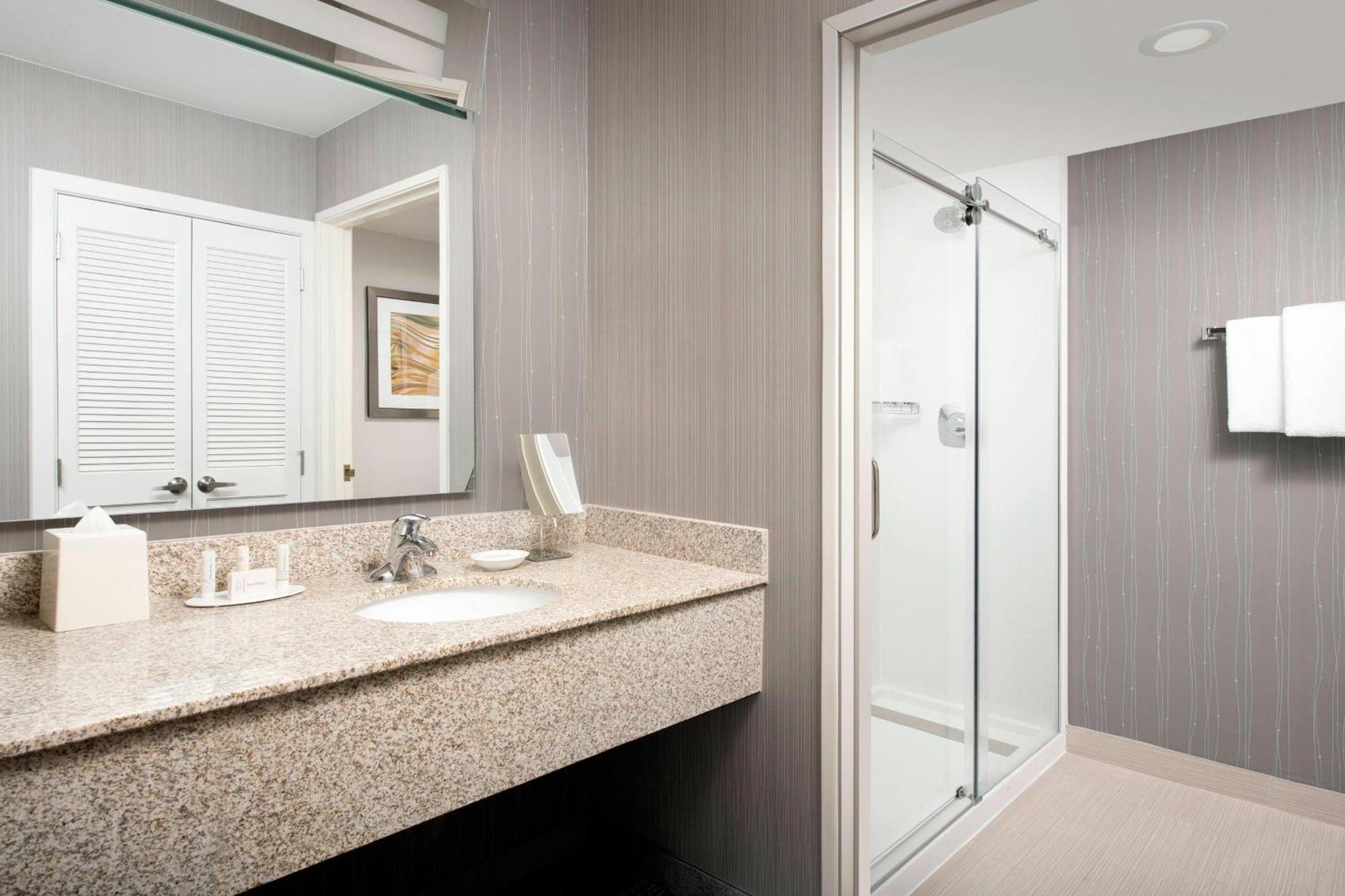 Courtyard By Marriott Portland Hillsboro Hotel Exterior foto